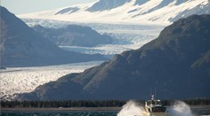 Potápači našli telá dvoch mŕtvych mužov v lietadle na dne jazera na Aljaške