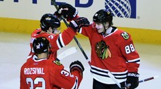 Kane sa proti kojotom blysol hetrikom, Pánik aj Hossa prispeli k výhre asistenciami