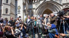 Zakladateľ servera WikiLeaks Assange sa môže odvolať proti vydaniu do USA, rozhodol súd