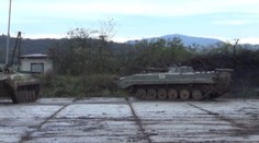 Vojak v Trebišove skončil pod kolesami bojového vozidla. Vinník je neznámy