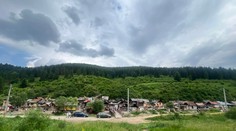 Na východe je nestabilný svah. Presťahovať sa musí všetkých 550 ľudí, varujú geológovia (FOTO)