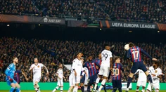 EL: Na Nou Campe nuda nebola, výsledok však viac potešil United. AS Rím padol v Salzburgu