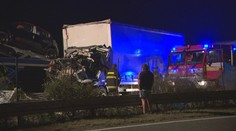 Nehoda na D2: Vodič nákladiaku (†38) z neznámych dôvodov narazil do kamiónu
