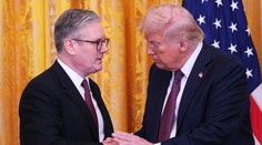 Veľký prielom v koalícii ochotných pre Ukrajinu? Britskému premiérovi sa údajne podarilo zlomiť Trumpa