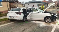 Trosky auta boli rozmetané sto metrov od miesta nehody. Nehodu neprežil mladý vodič (†23)