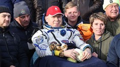 Ruský kozmonaut sa dostal do ťažkostí na Zemi. Autom prešiel svojho kolegu