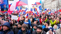 V Prahe protestovali tisíce ľudí, požadujú demisiu vlády