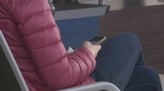 Deti by mohli prísť o prístup na sociálne siete. Na stole sú dva rozdielne návrhy