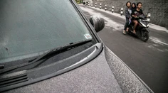 Prebudená sopka Merapi opäť chrlila popol, ktorý padal na niekoľko dedín