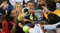 Mamička Serena sa definitívne vracia na kurty