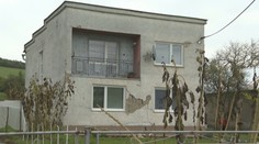 Desiatky domov po zemetrasení musia zbúrať. Niekde začala tiecť znečistená voda