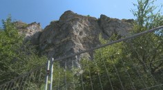 Devínsky hrad má ďalší problém: Hrozí, že sa zrútia časti z jeho brala