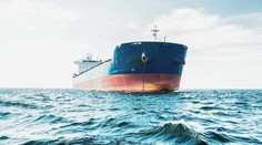 Do USA stále prúdi ruská ropa napriek embargu. Sú najmenej dva spôsoby, ako firmy obchádzajú sankcie