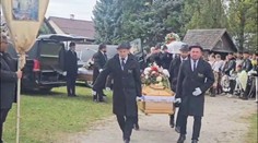 Pochovali posledné obete tragédie na Horehroní. Sedemročný Filipko stále nevie, že prišiel o rodičov aj brata