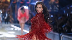 Ronaldova ex prvýkrát na šou Victoria´s Secret. Prekvapila tehotenským bruškom