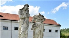 Soche Ježiša Krista odtrhol hlavu. Neznámy vandal poškodil mimoriadne vzácnu sochu na Červenom Kameni