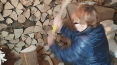 Ľuďom, ktorí si kúria drevom, sa skončili dobré časy