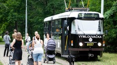 V Prahe premáva električka s výhovorkami previnilcov, ktorí jazdili "načierno"