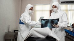 Koronavírus v Británii: Tisícky obetí sa nakazili v nemocniciach, dlhý covid má tretina pacientov