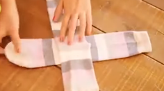 Rýchle a jednoduché. Trik, ako správne skladať ponožky