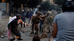 Napätie v Bejrúte sa stupňuje, demonštranti zabili policajta a obsadili ministerstvá