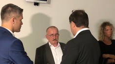 Kotlebovec Mizík bol pred súdom: Areál strážili policajti, prišli aj priaznivci poslanca