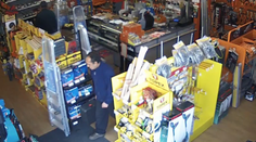 V Nových Zámkoch zabavili predavača, aby získali lup. Ten vážil 20 kíl