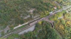 Prvé závery zrážky dvoch vlakov pohľadom odborníka: Slepé koľaje nie sú žiadnou novinkou ani zárukou bezpečnosti