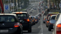 Zo Záhoria do Bratislavy sa od pondelka dostanete komplikovanejšie. Doprava na D2 bude obmedzená