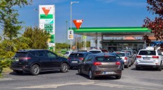 Karta sa obracia: Maďari sa zrejme nahrnú na slovenské pumpy. Ale nie pre cenu