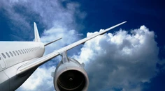 Lietadlu smerujúcemu do Teheránu začal po štarte horieť motor, muselo sa vrátiť