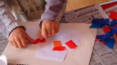 Viaceré deti chodili z jaslí domov s hnačkou. Z priznania opatrovateľky boli v šoku aj policajti