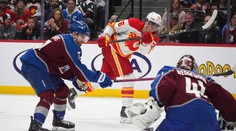 VIDEO: Traja Slováci sa tešili z rovnakého víťazstva. Calgary otočilo zápas, Pospíšil na ľade vynikal