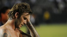 Obesená figurína, život v depresii a strachu. Beckham si želal tabletku, ktorá maže spomienky