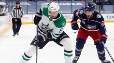 Sekera pri výhre Dallasu, Carolina a Islanders predĺžili víťazné série