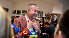 Baška chce ďalej sedieť na dvoch stoličkách. Bude poslancom aj predsedom Trenčianskeho kraja