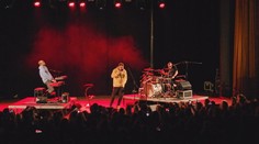 Hrajú bez skúšok a bez plánu: Kapela, ktorá vraj neexistuje, vypredáva koncerty