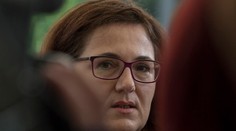 Opozícia sa opäť obula do Lubyovej