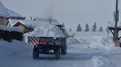 Chvíľu to vyzeralo na biele peklo. Ľudí pod Tatrami potrápila fujavica