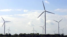 Francúzsko plánuje byť do roku 2050 energeticky uhlíkovo neutrálne. Chcú nárast solárnej a veternej energie