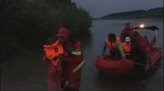 Štvorčlenná rodina uviazla na kompe uprostred Dunaja