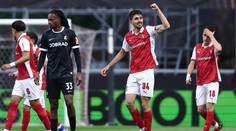 Anglické derby v Európe pre Nottingham. Braga zahodila pokutový kop, udrela v nadstavenom čase