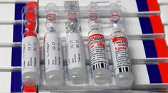 O vakcínach Sputnik V, ktoré vyvolali vládnu krízu, je už mesiac ticho