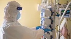 Počet hospitalizovaných klesol pod ďalšiu dôležitú hranicu, zomrelo však ďalších 78 ľudí