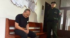 Poliak na súde: Chceli mi odrezať hlavu, ak utečencov nepreveziem