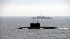 Moskva tvrdí, že všetko išlo podľa plánu. Ruská ponorka, ktorú prezradila porucha, sa stala terčom vtipov šéfa NATO