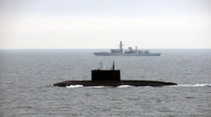 Moskva tvrdí, že všetko išlo podľa plánu. Ruská ponorka, ktorú prezradila porucha, sa stala terčom vtipov šéfa NATO