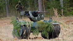 Prvá bitka robotov na Ukrajine odštartovala novú éru. Poznámky si robia vojenskí stratégovia z celého sveta