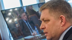 Fico dal výboru ďalšie doklady potvrdzujúce jeho prax. Sú to fotky indexu