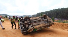 Tragédia na automobilových pretekoch. Auto vrazilo do davu, zahynulo sedem ľudí